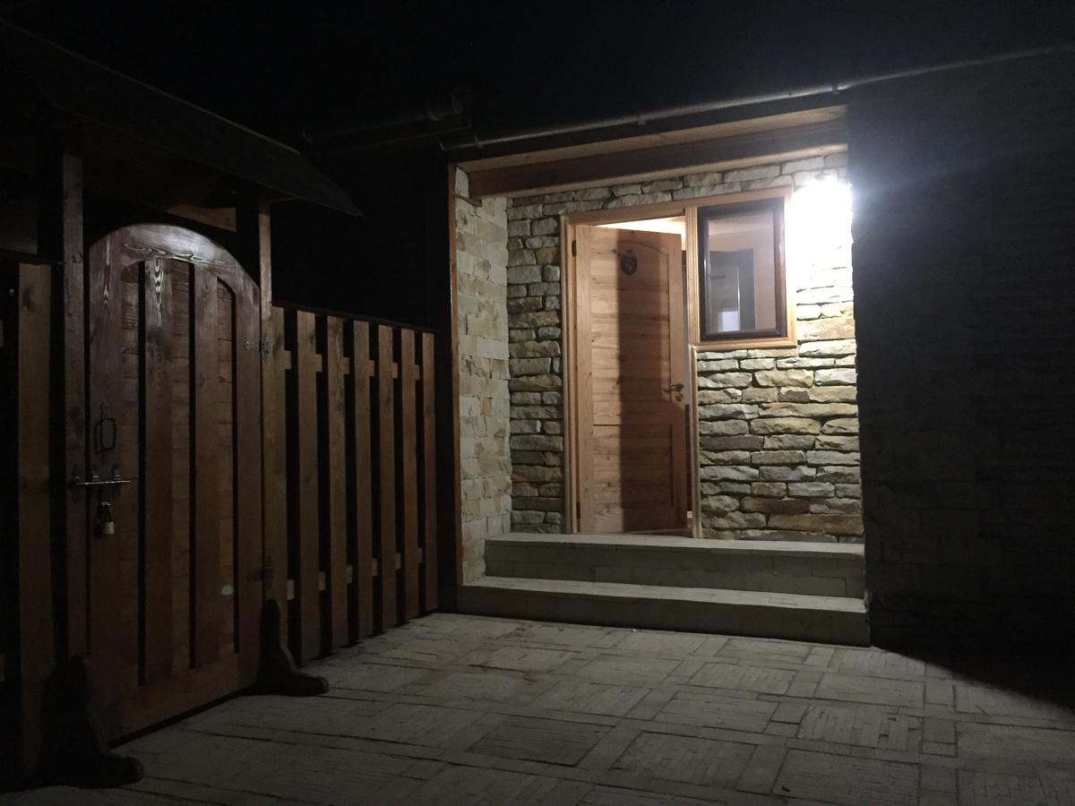 Эко Отель "Золотая Подкова" Sharhorod Exterior photo